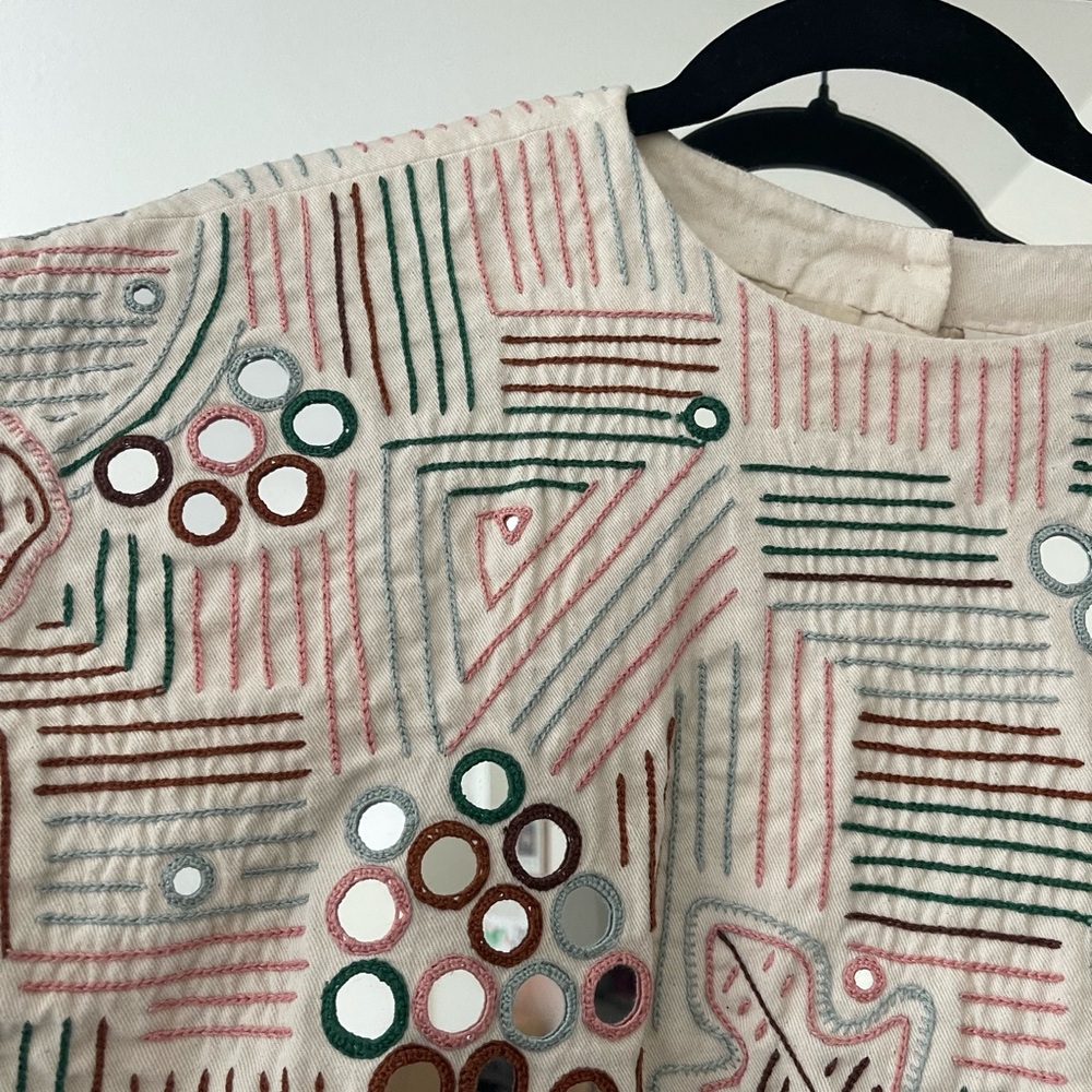Embroidered crop